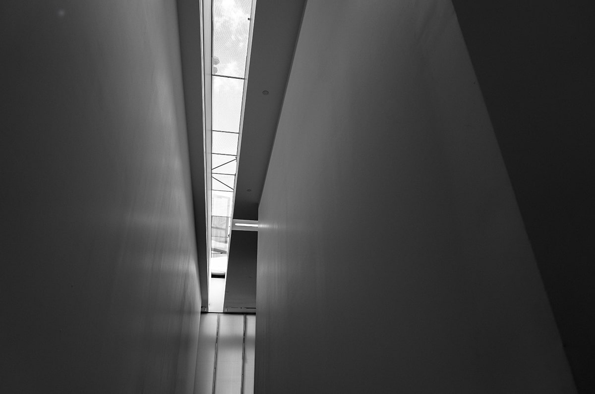 【题干】4.  下面的句子中有四个错别字，把它们找出来填入表